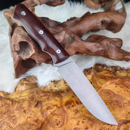 Full Tang Hunter in Wootz with Ironwood