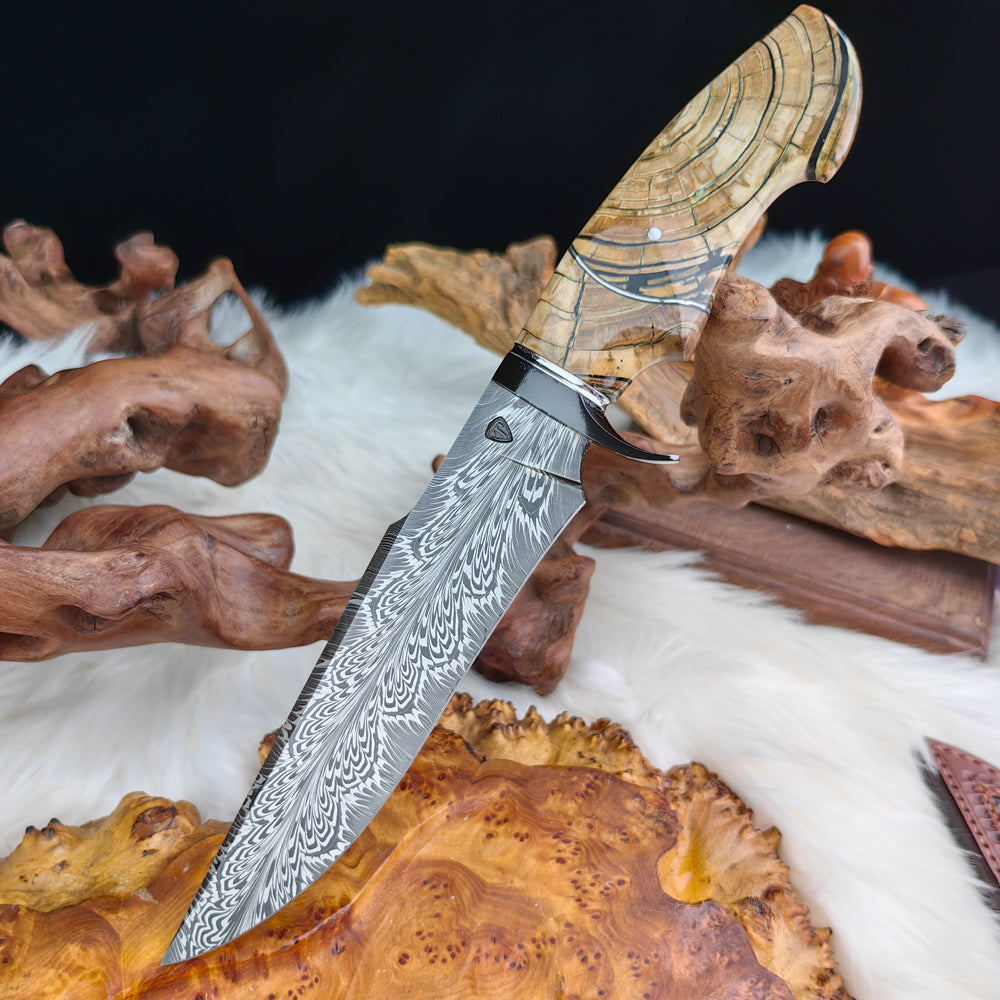 Hand-forged Feather Damascus Hunter